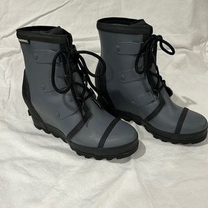 Sorel Black and Gray Lace-Up Boots